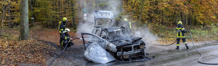 Fahrzeugbrand auf der L7039 Fahrzeugbrand auf der L7039
