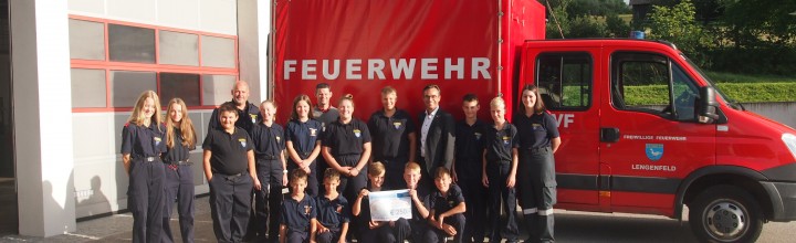 Spende für die Feuerwehrjugend