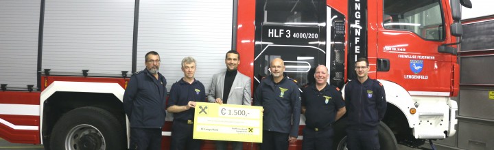 Präsentation des neuen HLF 3 Lengenfeld