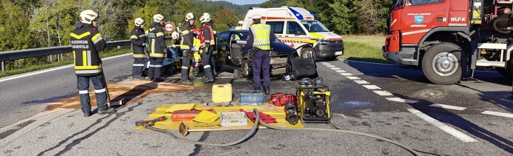 Verkehrsunfall: PKW gegen PKW Verkehrsunfall: PKW gegen PKW