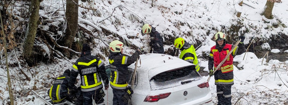 2025-12-24-Fahrzeugbergung-06