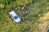 Person nach Fahrzeugüberschlag auf der B37 im Pkw eingeschlossen