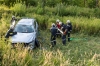 Person nach Fahrzeugüberschlag auf der B37 im Pkw eingeschlossen